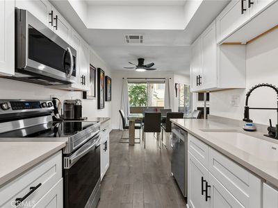 18408 Hatteras St UNIT 49, Tarzana, CA, 91356
