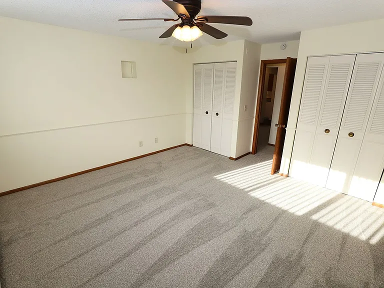 4201 Parklawn Ave — Photo 15