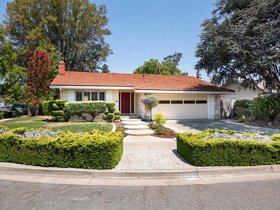 2nd image of 1423 Usona Dr