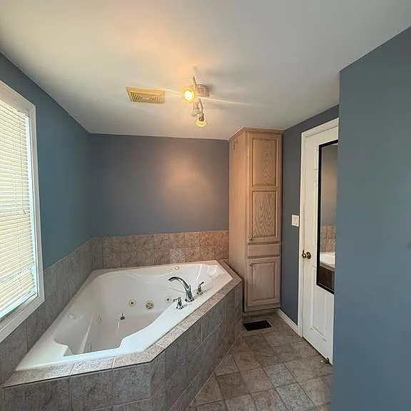 1058 Moy Ave — Photo 17
