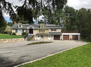 24 Meadowbrook Rd, Dover, MA 02030