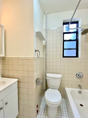 Rented by Oxford Property Group | media 10