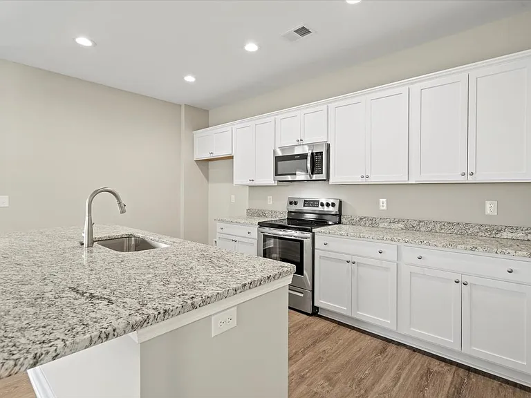 1466 Summergate Dr — Photo 19