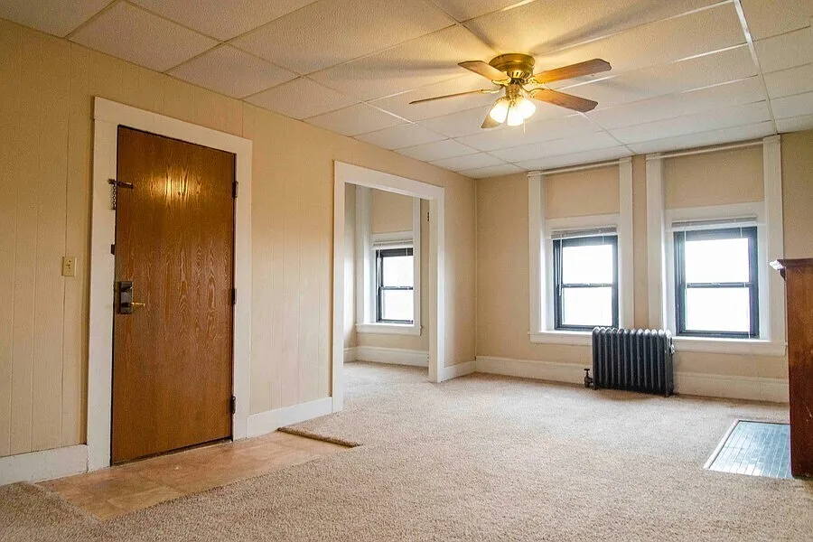Greysolon Apartments — Photo 2