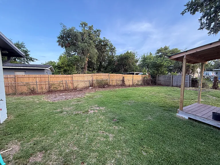 214 Graham St — Photo 25