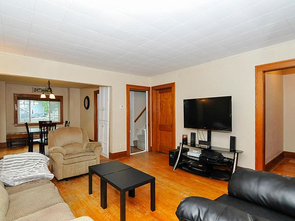 3rd image of 513 Beechwood Ave