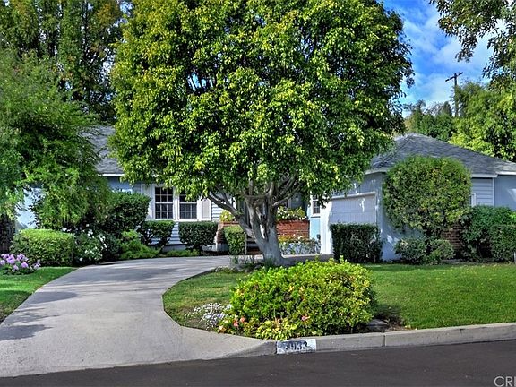 3rd image of 4933 Edgerton Ave