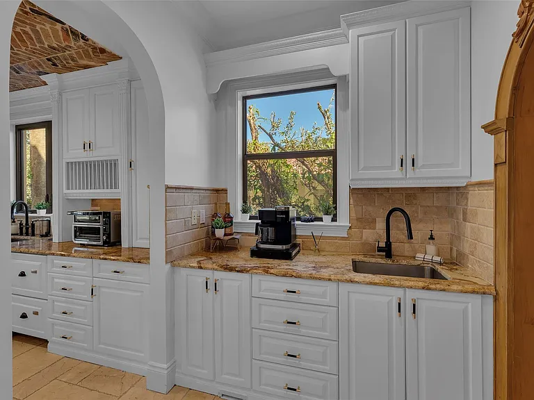 1011 Rhodes Villa Ave — Photo 64
