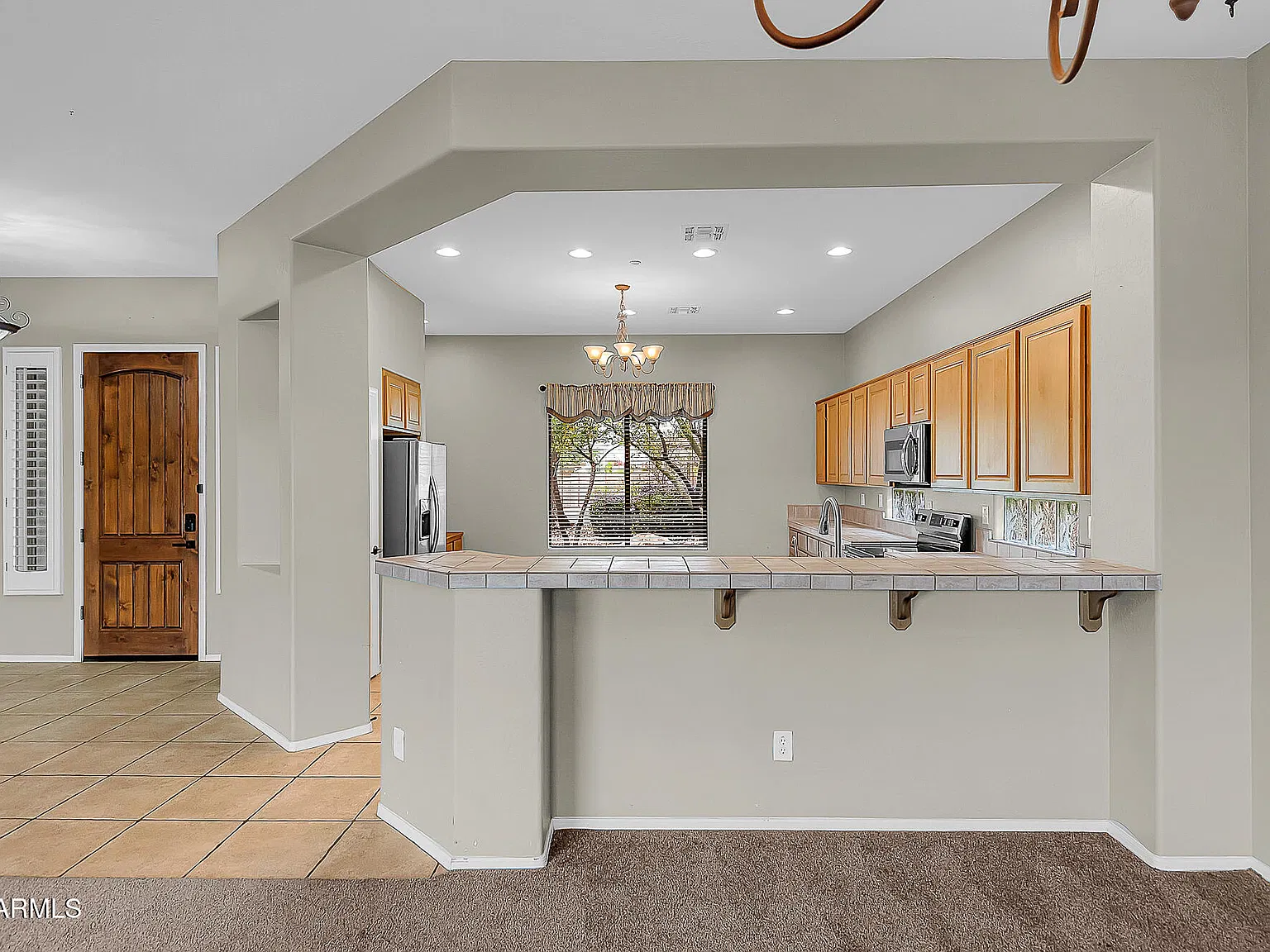 3 bed, 2.0 bath, 2064 sqft, $2,450 — Photo 4