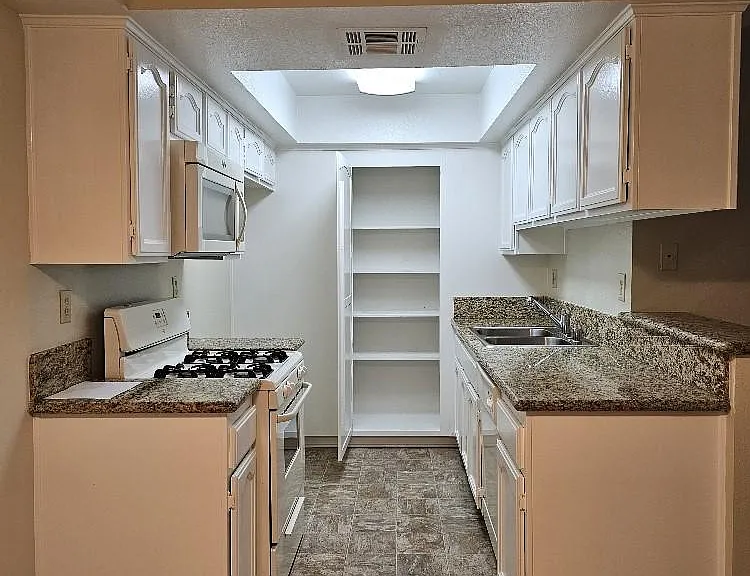 Kitchen, Option 1