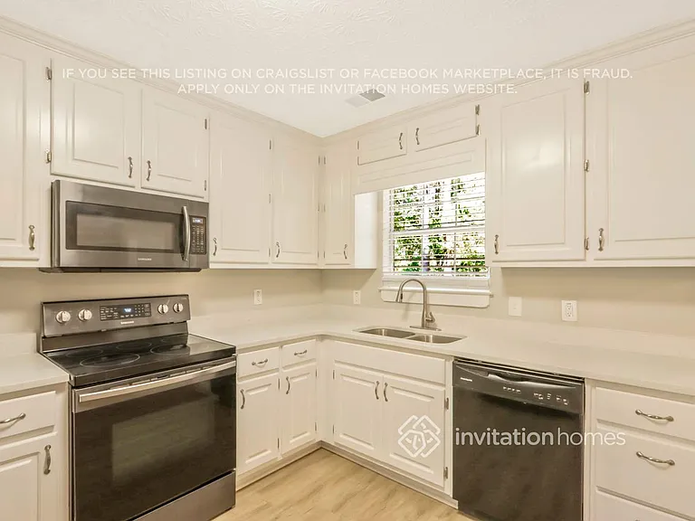 230 Chimney Ct — Photo 17