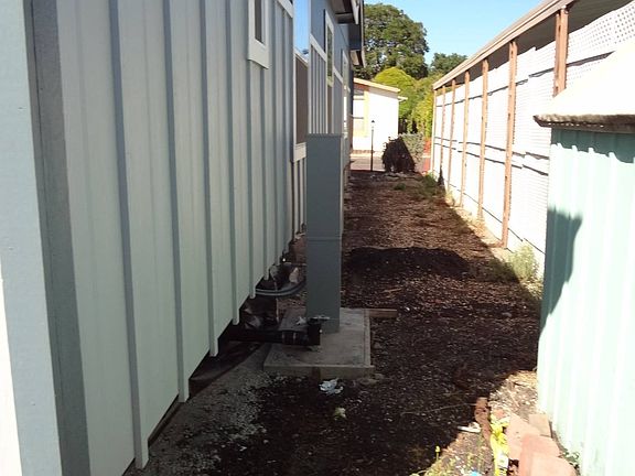 2nd image of 7 Belle Dr #7