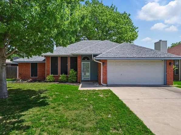 1200 Oak Valley, Denton, TX 76209