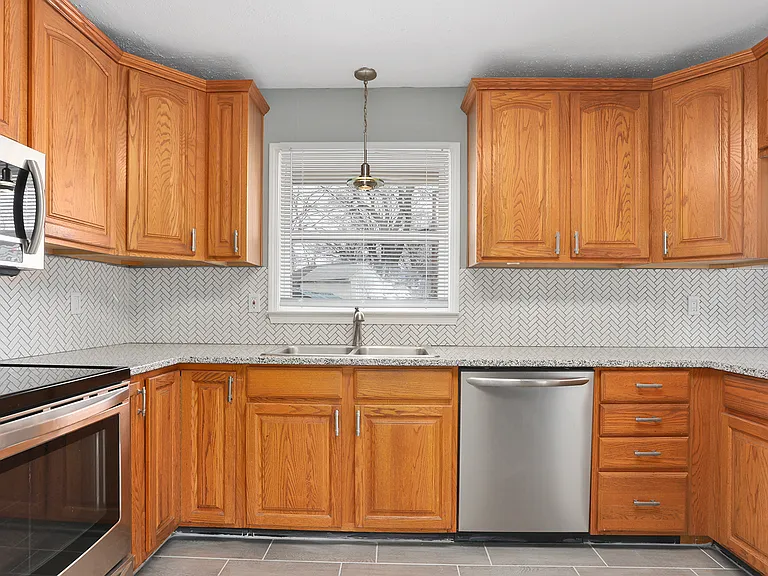 1306 SW 3rd St — Photo 10