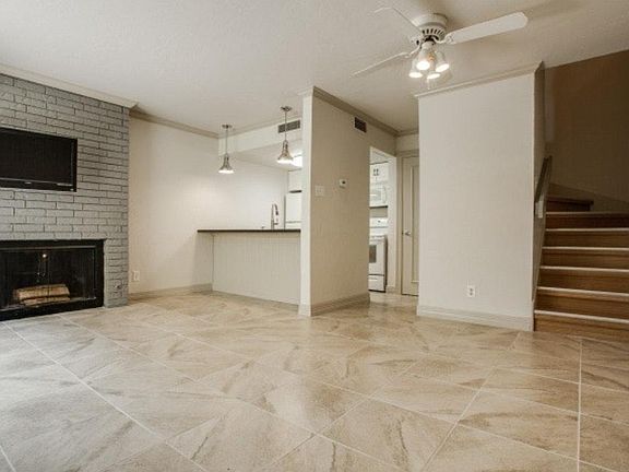 3rd image of 2710 Douglas Ave APT 141