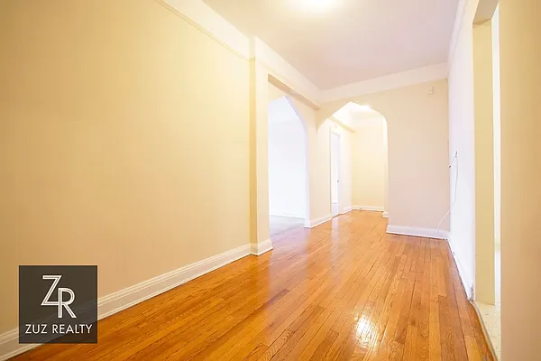 Rented by Zuz Realty | media 23