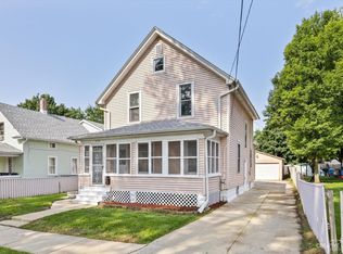 630 Cleveland St, Aurora, IL 60505