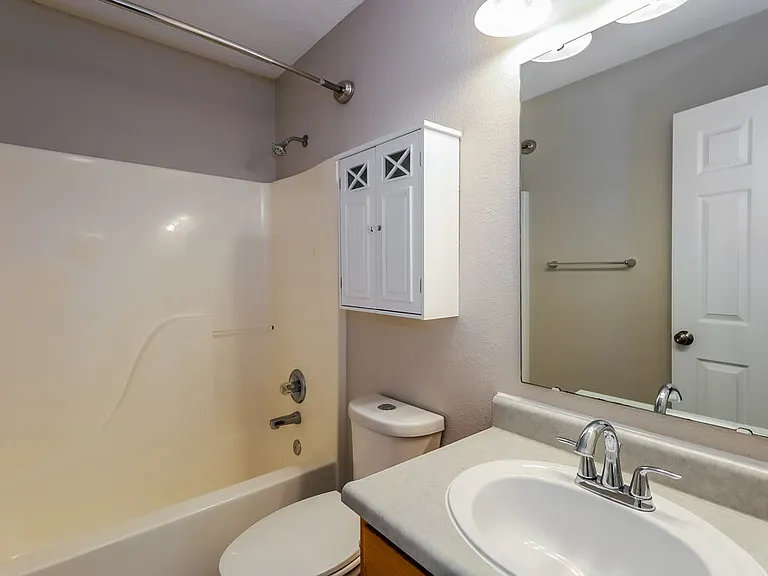 109 Lockerbie Ln — Photo 15