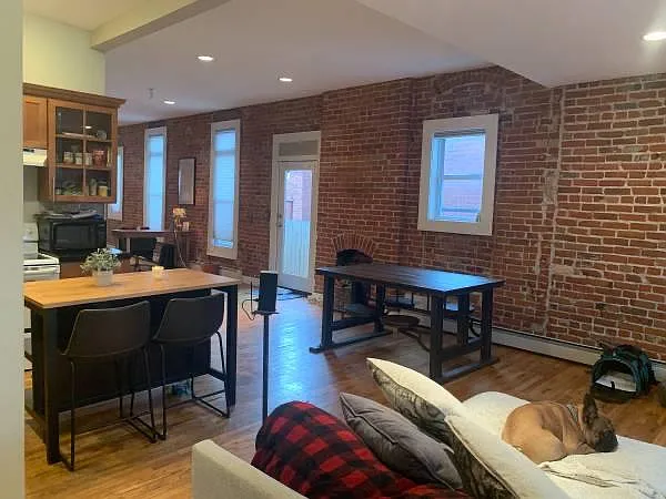 2557 N Clarkson St — Photo 4