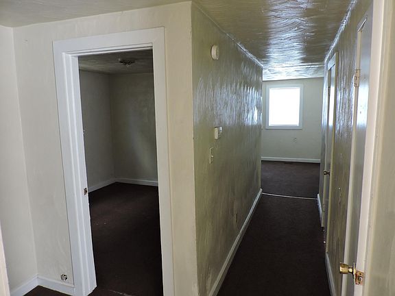 3rd image of 1331 28th St #A