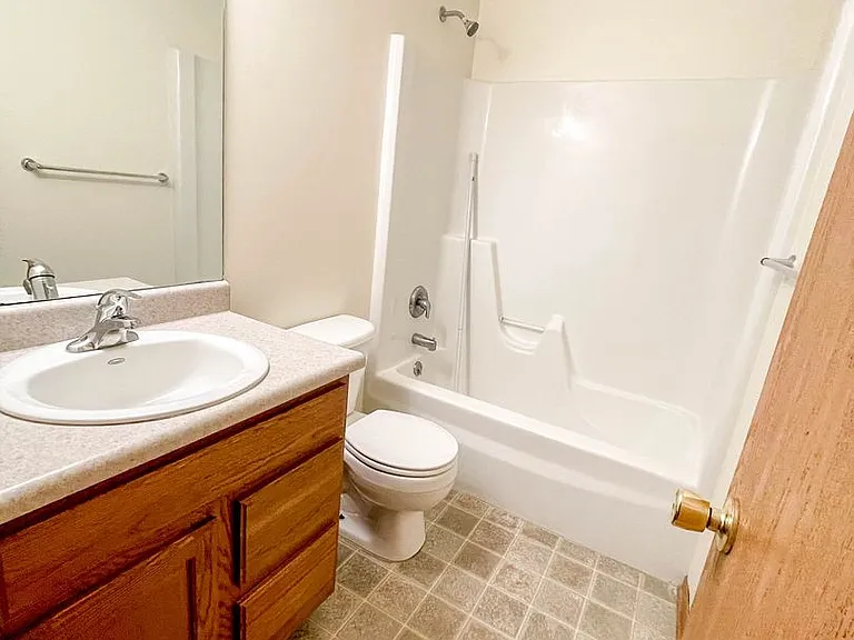 5131 Lowell Ave — Photo 3