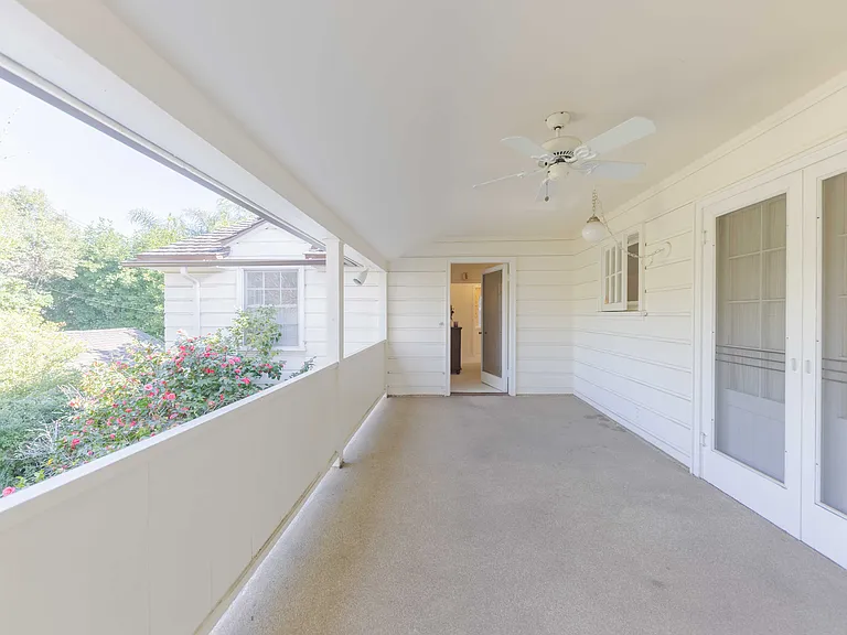 2150 S El Molino Ave — Photo 44