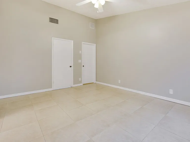 4462 NW 113th Ln — Photo 12