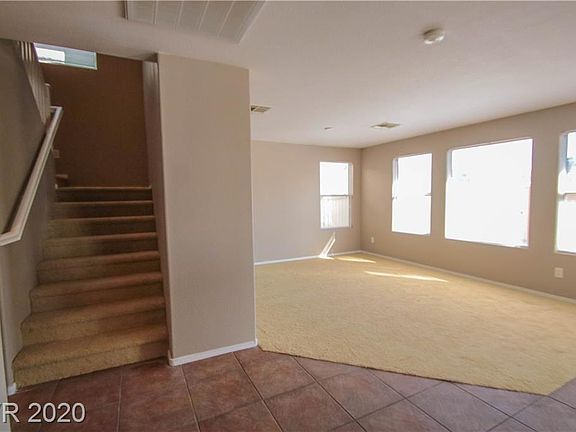 3rd image of 4825 Portola Vista Ave