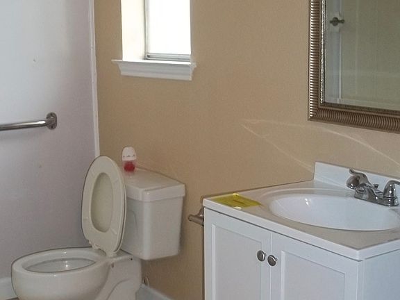 5th image of 2325 Louisiana St