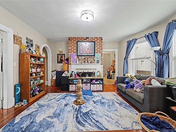 5th image of 84-86 Doyle Ave
