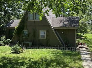5402 NW Venetian Dr, Kansas City, MO 64151