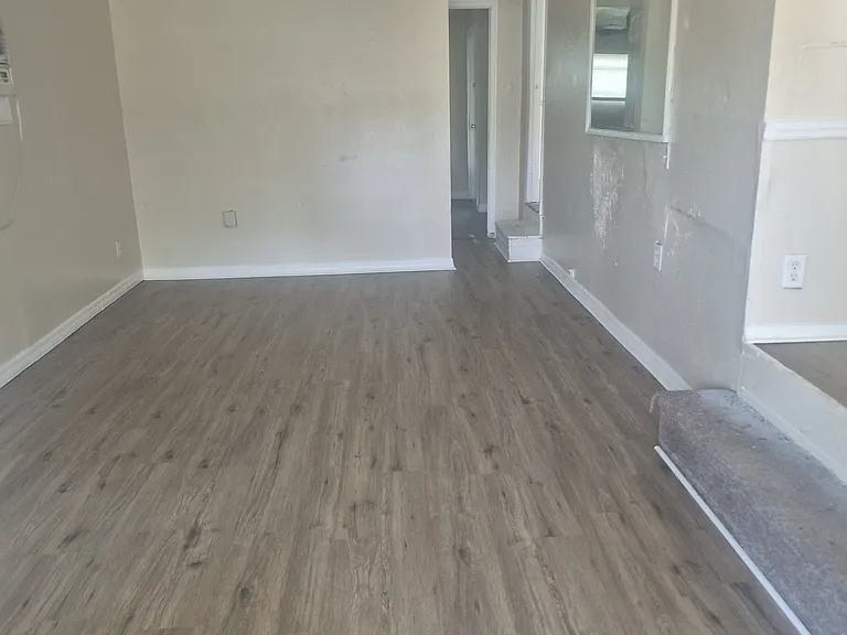 907 51st Ave W — Photo 5