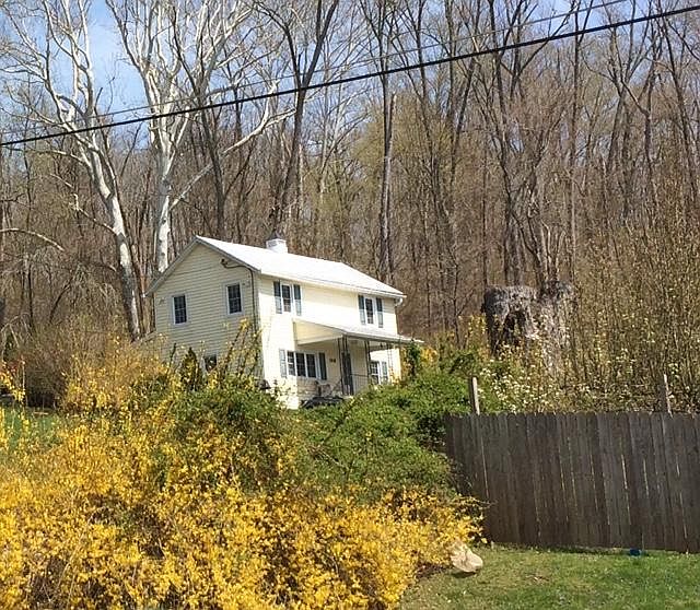View of house from driveway
