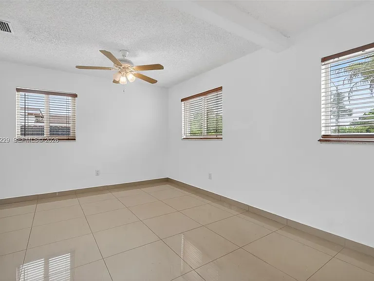 17001 NW 53rd Ct — Photo 25