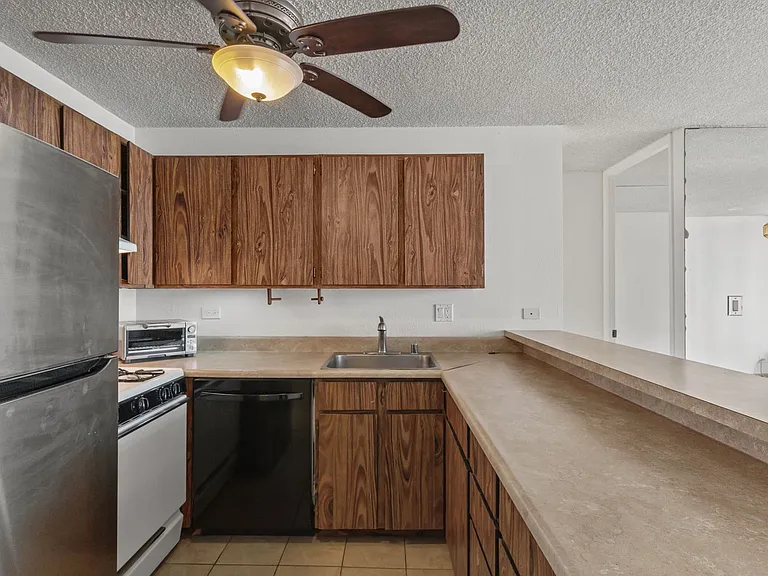 2452 Tusitala St #1405 — Photo 9