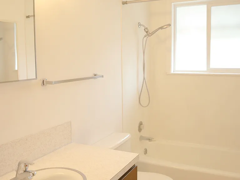 855 Park Ave #1 — Photo 9
