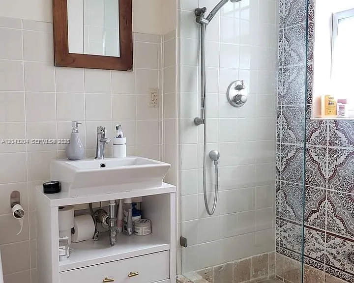 760 Meridian Ave #3 — Photo 6
