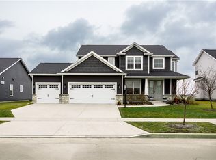 908 Declaration Dr, Savoy, IL