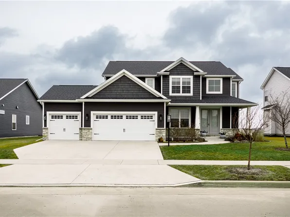 908 Declaration Dr, Savoy, IL 61874