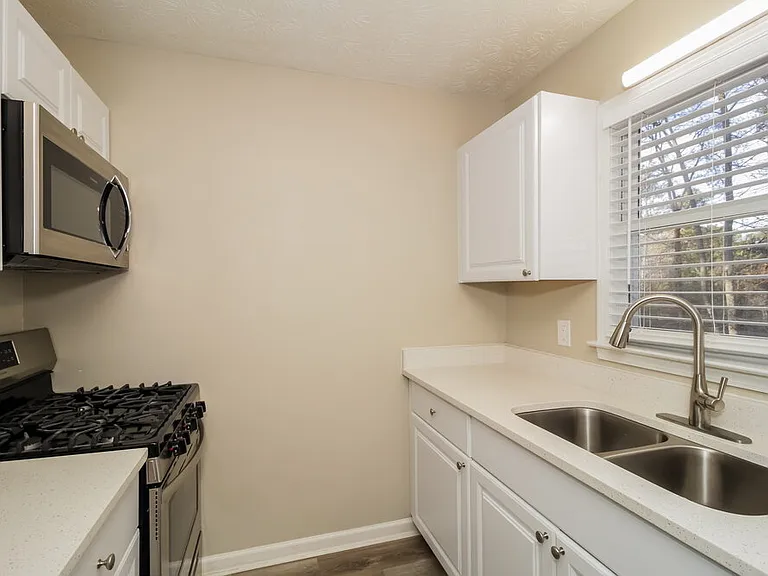 189 Gray Rd — Photo 10