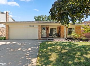 15613 Valerie Dr, Macomb, MI 48044