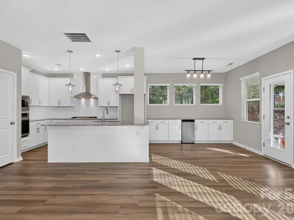 1879 Felts Pkwy, Fort Mill, SC 29715