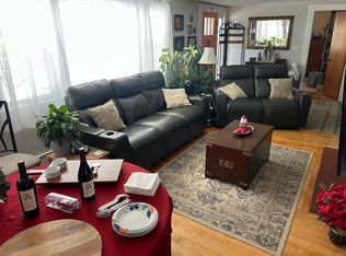 72 Chester Rd, Derry, NH 03038