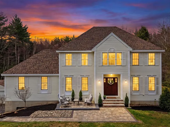 322 Meadow Fox Lane, Chester, NH 03036