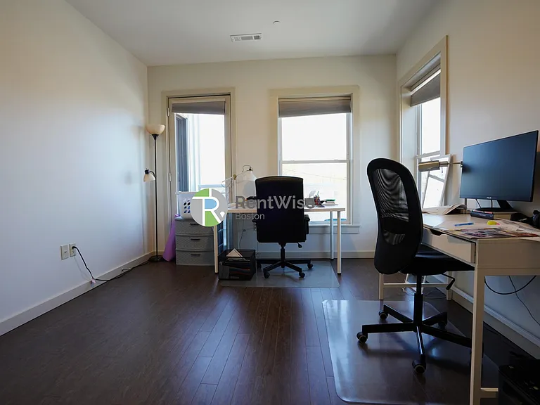 400 Langley Rd #301 — Photo 37