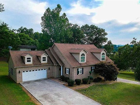 2nd image of 3011 Waters Edge Dr