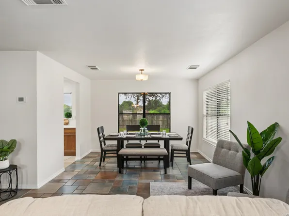 9711 Diamond Cliff Dr, Helotes, TX 78023