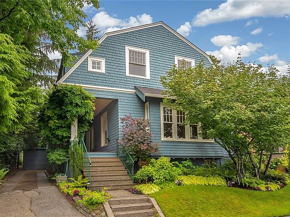 2nd image of 1415 Orange Pl N