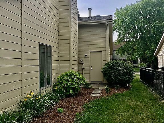 4th image of 3401 W Twickingham Dr