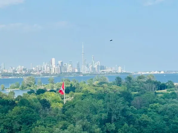 2230 Lake Shore Blvd W, Toronto, ON